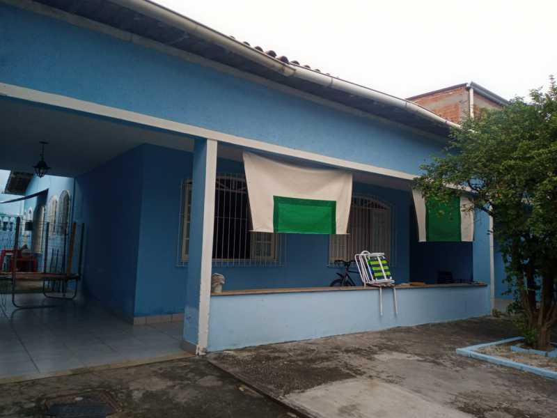 Casa à venda com 3 quartos, 200m² - Foto 11