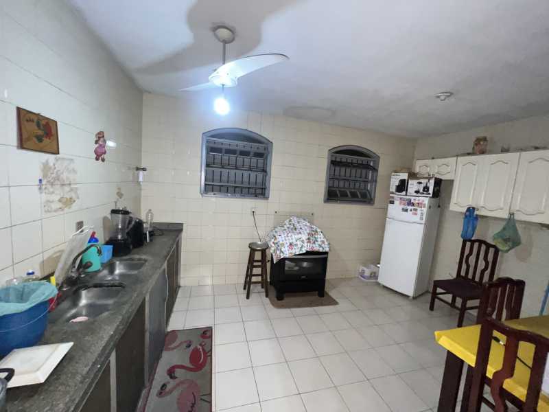 Casa à venda com 3 quartos, 200m² - Foto 17