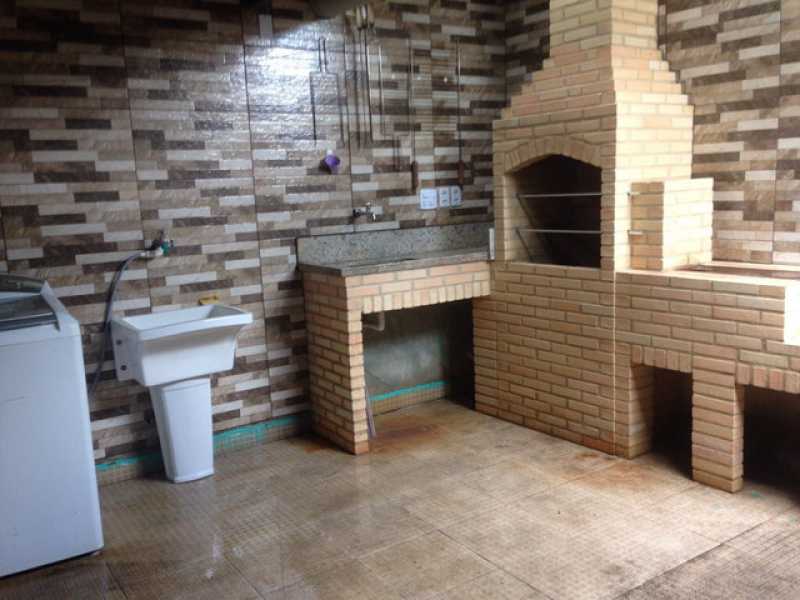 Casa de Condomínio à venda com 3 quartos, 210m² - Foto 1