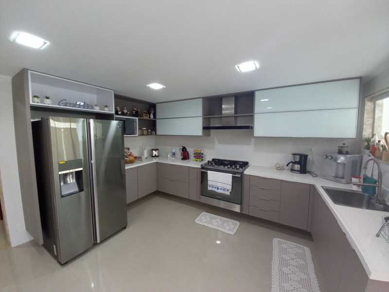 Casa, 4 quartos, 240 m² - Foto 9