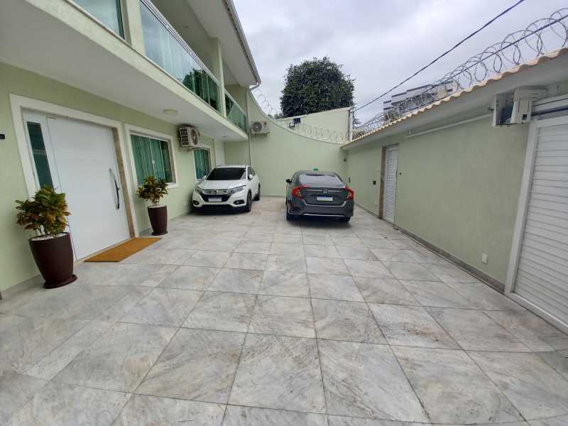 Casa, 4 quartos, 240 m² - Foto 30