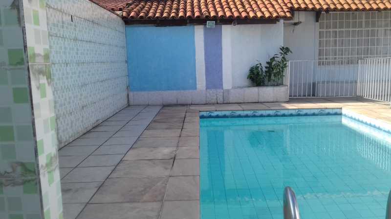 Casa de Condomínio à venda com 4 quartos, 260m² - Foto 2