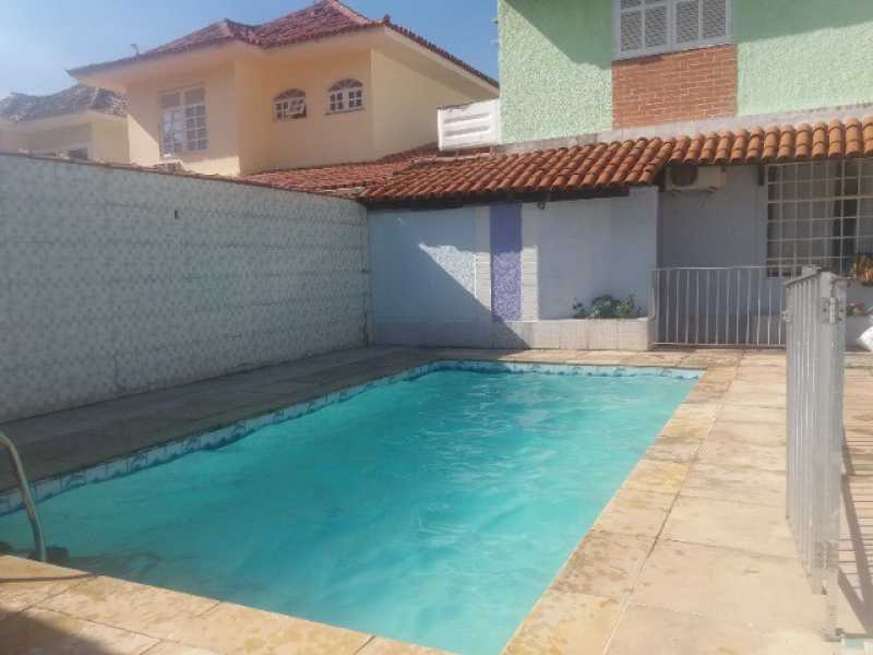 Casa de Condomínio à venda com 4 quartos, 260m² - Foto 4