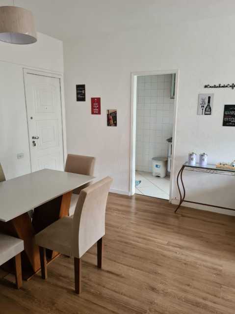 Apartamento à venda com 2 quartos, 60m² - Foto 10