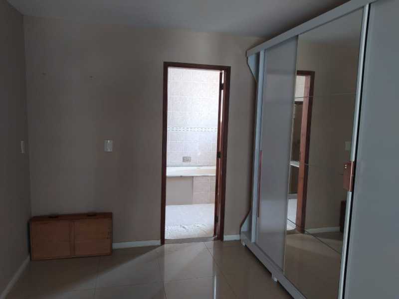 Casa de Condomínio à venda com 4 quartos, 200m² - Foto 11