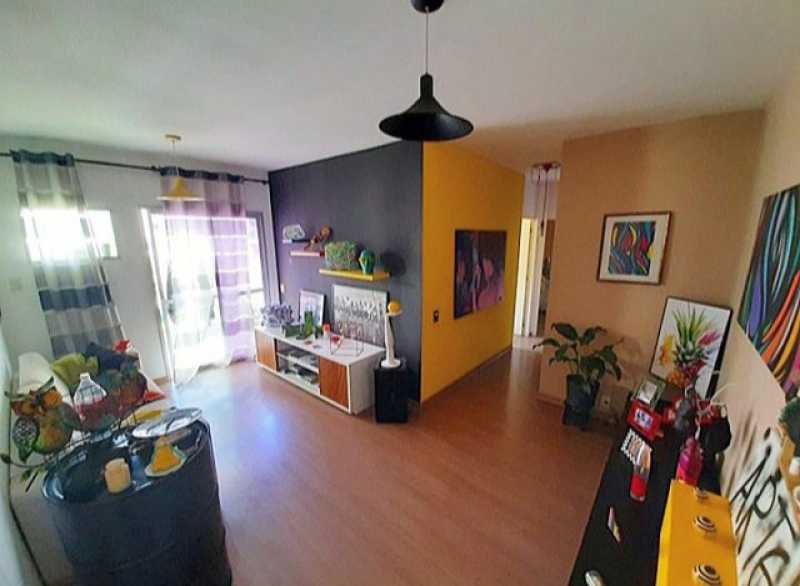 Apartamento à venda com 2 quartos, 67m² - Foto 4