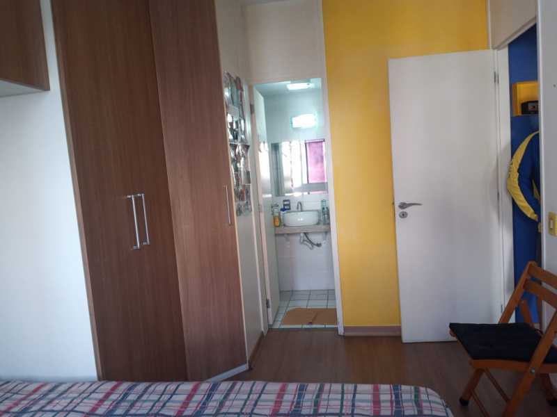 Apartamento à venda com 2 quartos, 67m² - Foto 9