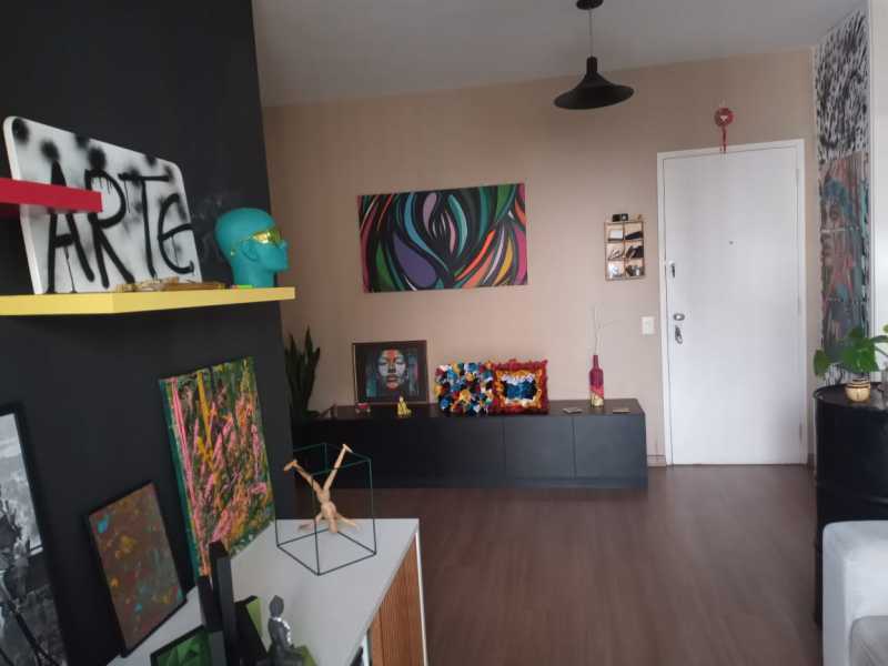 Apartamento à venda com 2 quartos, 67m² - Foto 8