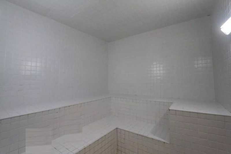 Apartamento à venda com 2 quartos, 60m² - Foto 17