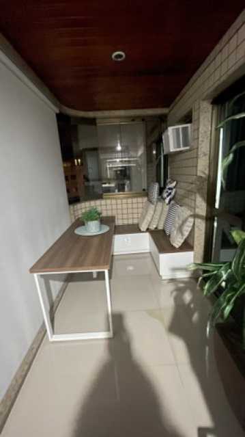 Apartamento à venda com 3 quartos, 98m² - Foto 4