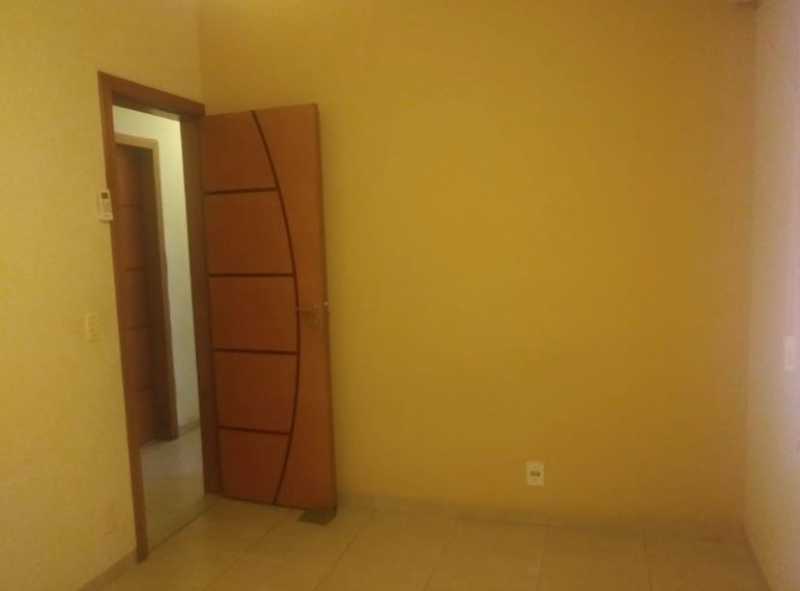 Apartamento à venda com 3 quartos, 81m² - Foto 2