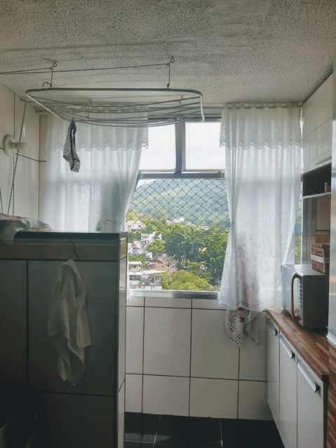 Apartamento à venda com 2 quartos, 62m² - Foto 5