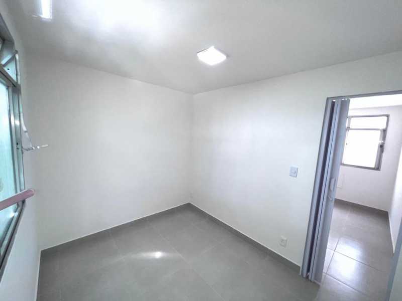 Apartamento à venda com 2 quartos, 40m² - Foto 13