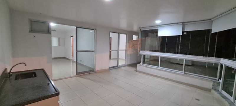 Apartamento à venda com 3 quartos, 110m² - Foto 3