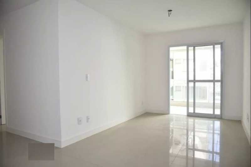 Apartamento à venda com 2 quartos, 75m² - Foto 2