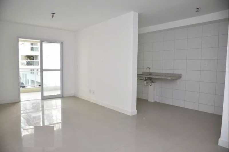 Apartamento à venda com 2 quartos, 75m² - Foto 3