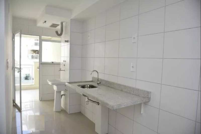 Apartamento à venda com 2 quartos, 75m² - Foto 4