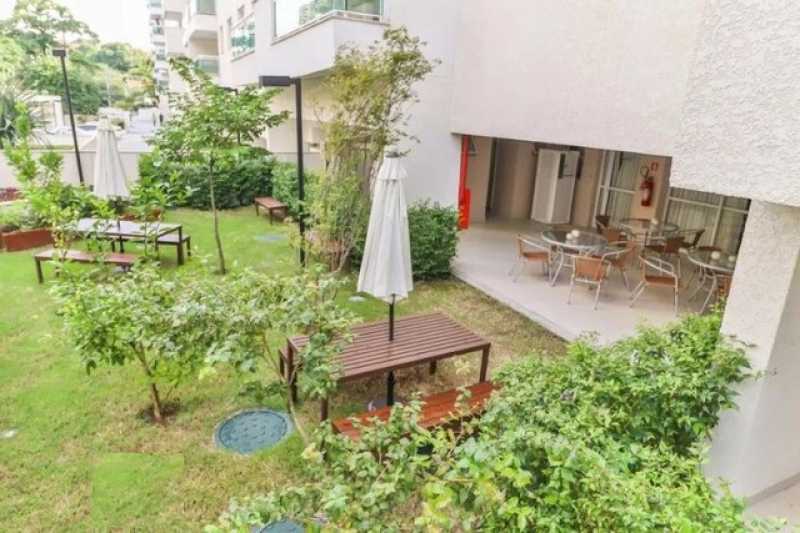 Apartamento à venda com 2 quartos, 75m² - Foto 15