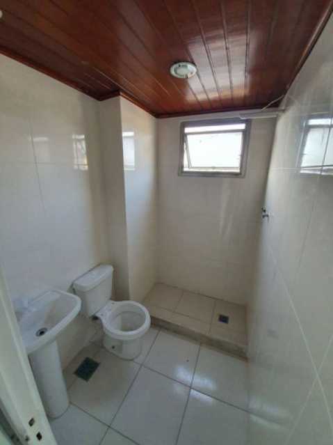 Apartamento à venda com 2 quartos, 68m² - Foto 2