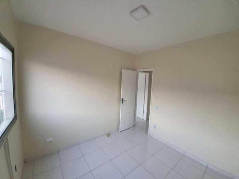 Apartamento à venda com 2 quartos, 68m² - Foto 4