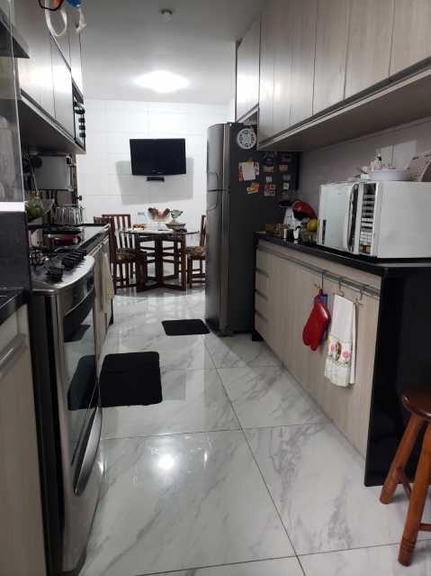 Apartamento à venda com 3 quartos, 175m² - Foto 7