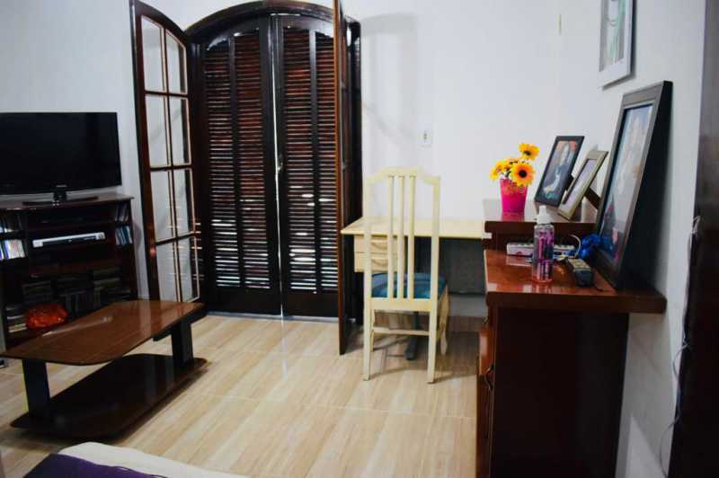 Casa de Condomínio à venda com 5 quartos, 250m² - Foto 4