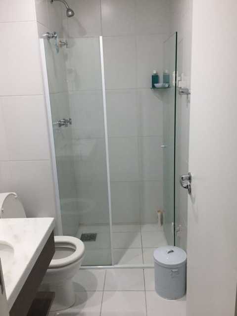 Apartamento à venda com 2 quartos, 71m² - Foto 2