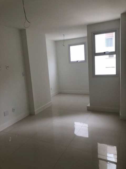 Apartamento à venda com 3 quartos, 87m² - Foto 8