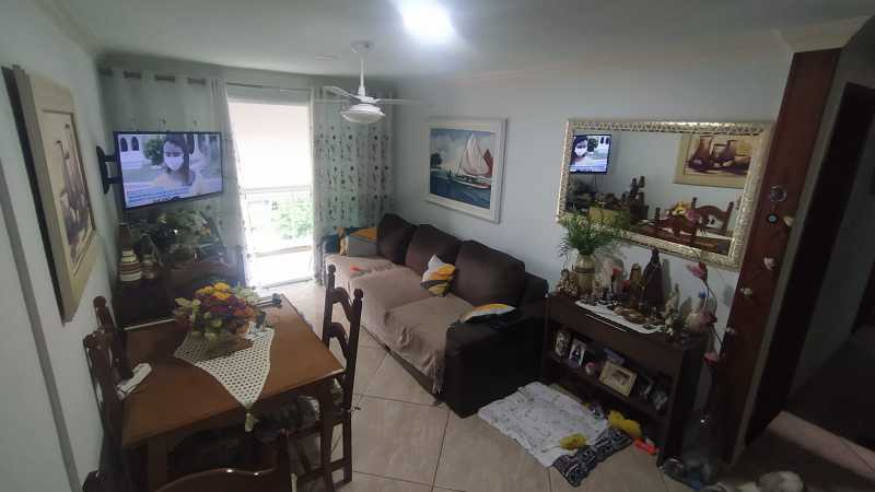 Apartamento à venda com 2 quartos, 60m² - Foto 9