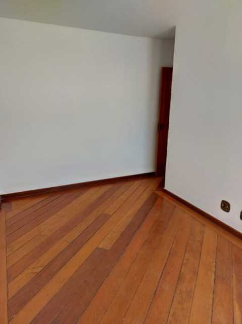 Apartamento à venda com 2 quartos, 79m² - Foto 4