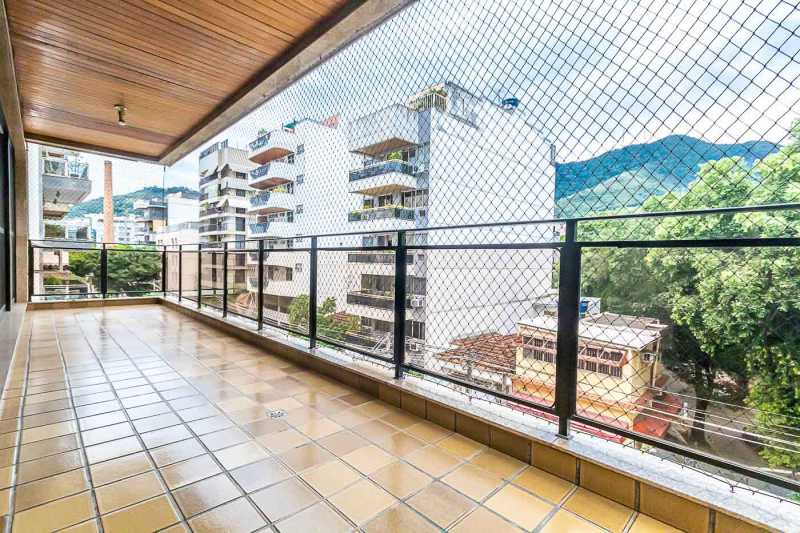 Apartamento à venda com 4 quartos, 200m² - Foto 1