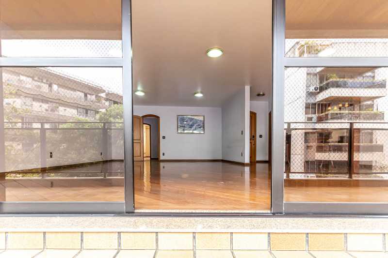 Apartamento à venda com 4 quartos, 200m² - Foto 7