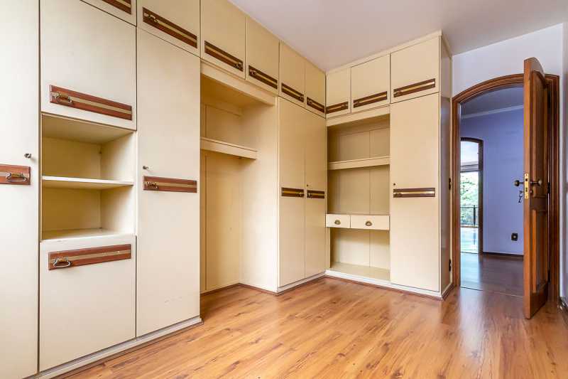 Apartamento à venda com 4 quartos, 200m² - Foto 18