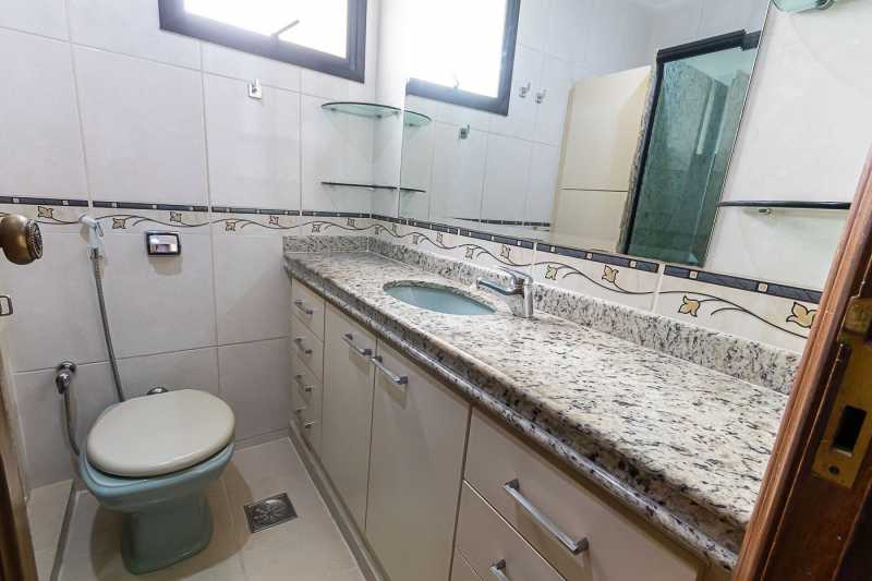 Apartamento à venda com 4 quartos, 200m² - Foto 26