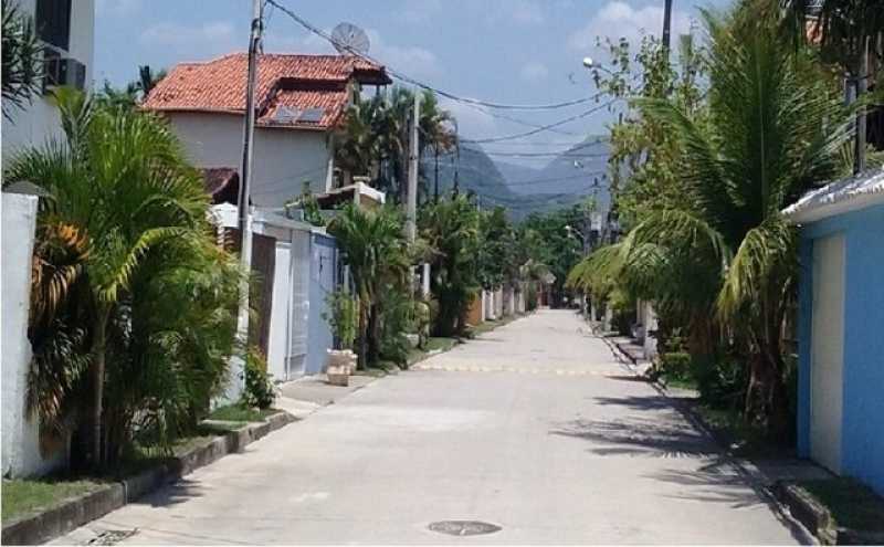 Casa de Condomínio à venda com 5 quartos, 300m² - Foto 4