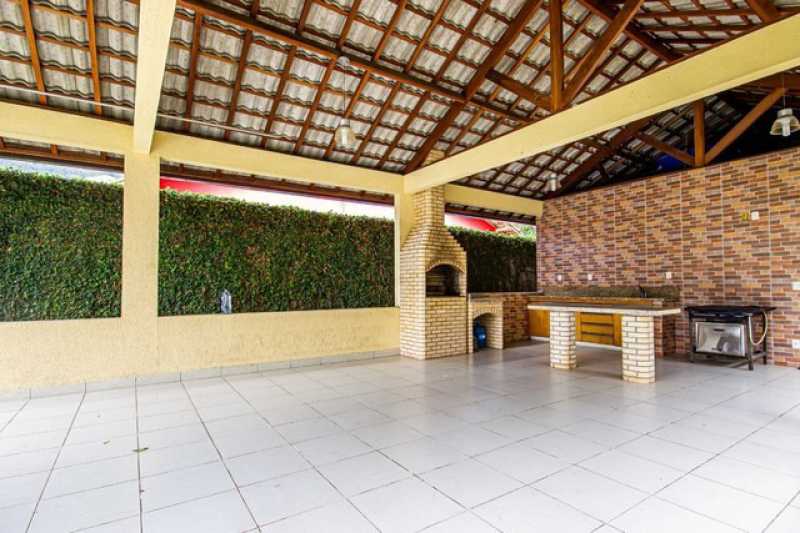 Casa de Condomínio à venda com 4 quartos, 314m² - Foto 4