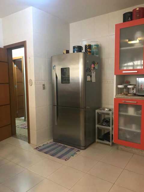 Casa à venda com 4 quartos, 295m² - Foto 9