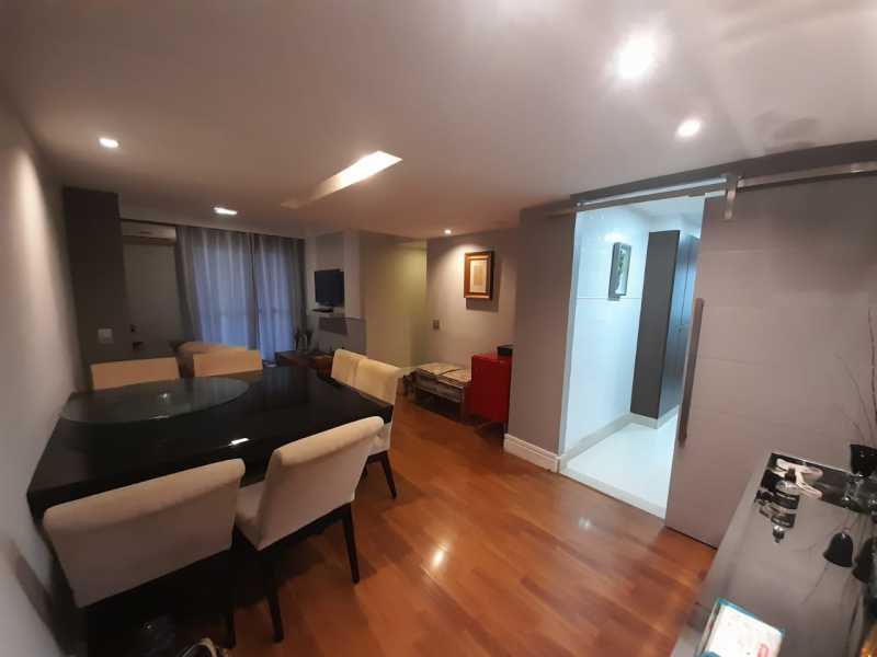 Apartamento à venda com 3 quartos, 85m² - Foto 3