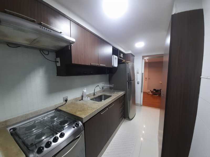 Apartamento à venda com 3 quartos, 85m² - Foto 4