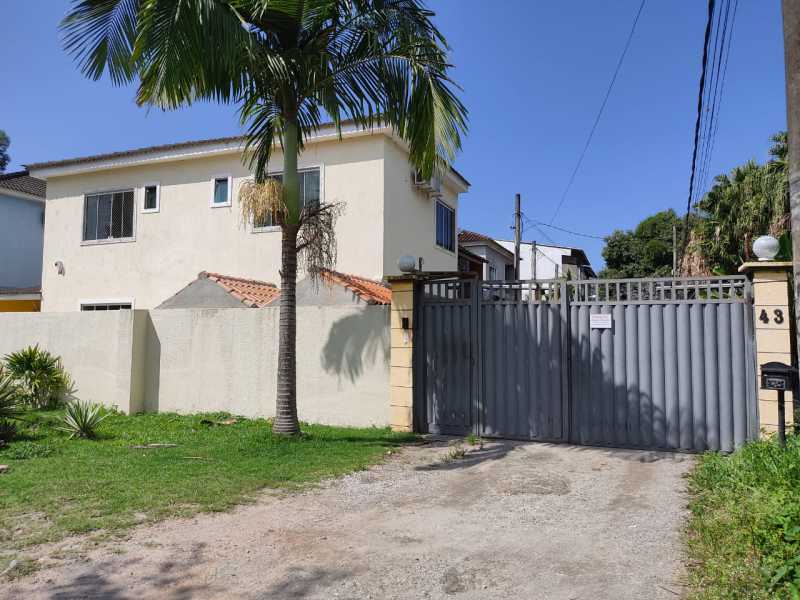 Casa de Condomínio à venda com 2 quartos, 210m² - Foto 25