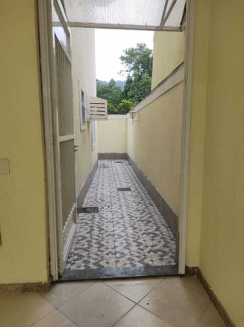 Casa de Condomínio à venda com 4 quartos, 320m² - Foto 5