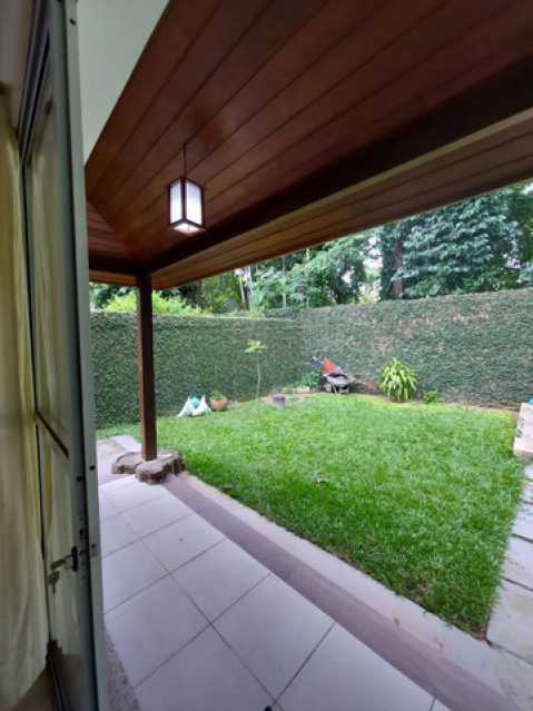 Casa de Condomínio à venda com 4 quartos, 360m² - Foto 8