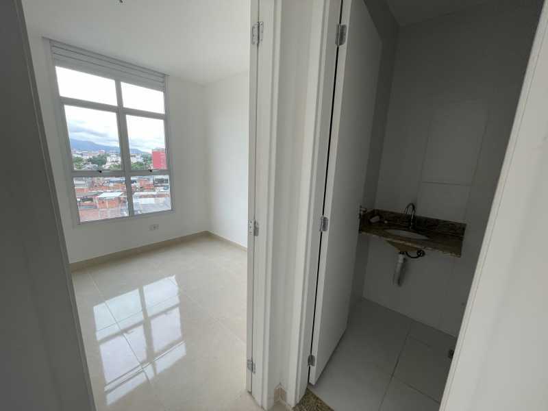 Apartamento à venda com 1 quarto, 38m² - Foto 12