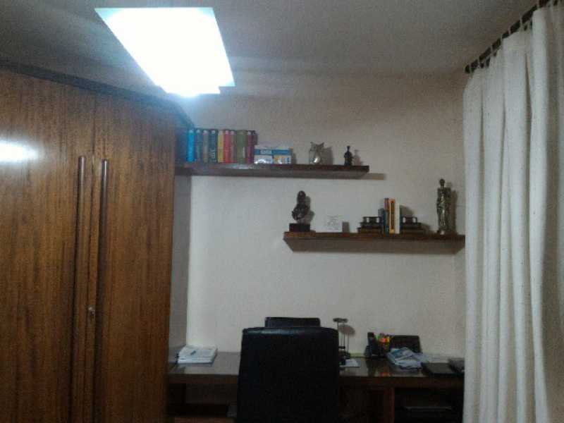 Casa de Condomínio à venda com 3 quartos, 250m² - Foto 18