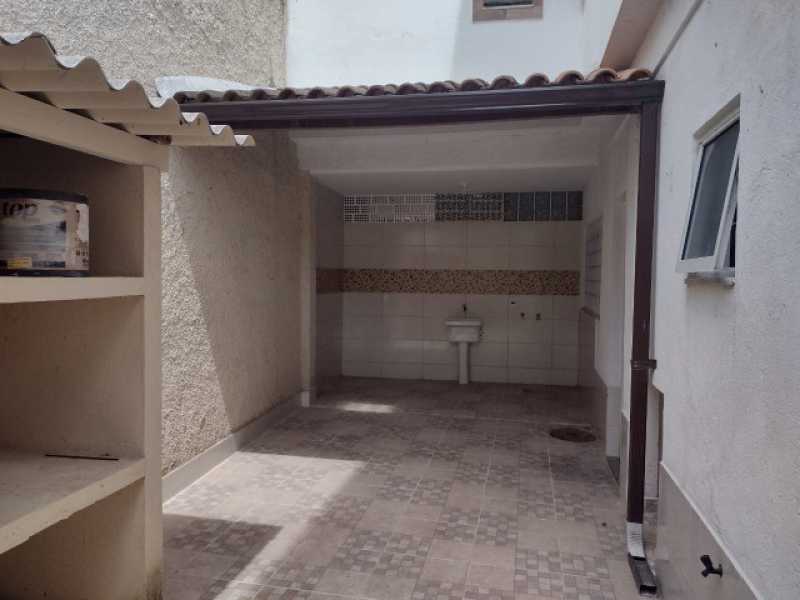 Casa à venda com 4 quartos, 300m² - Foto 5