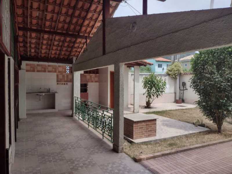 Casa à venda com 4 quartos, 300m² - Foto 6