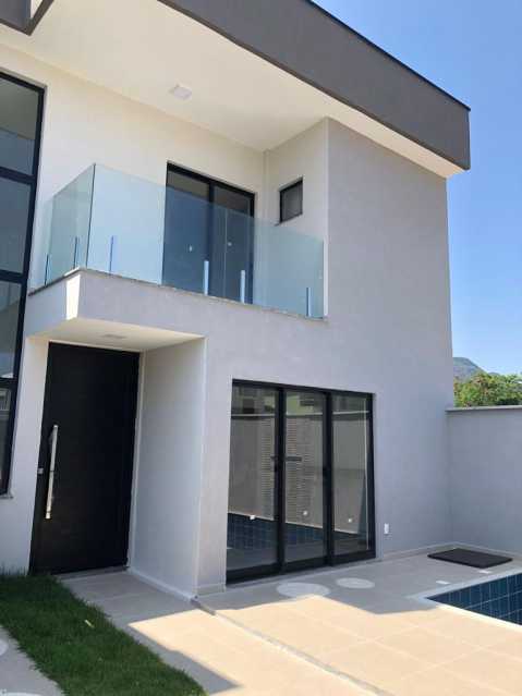 Casa de Condomínio à venda com 4 quartos, 165m² - Foto 1