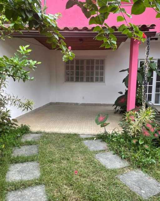 Casa de Condomínio à venda com 3 quartos, 160m² - Foto 2