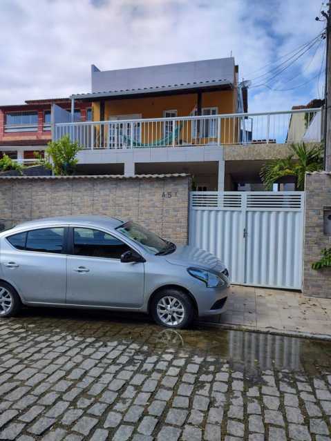 Casa de Condomínio à venda com 4 quartos, 220m² - Foto 2