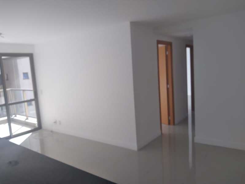 Apartamento à venda com 3 quartos, 82m² - Foto 4